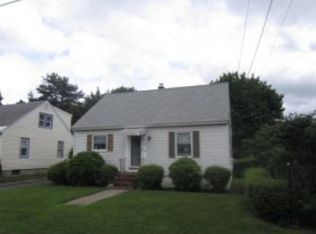 18 Caldwell Rd, Nashua, NH 03060