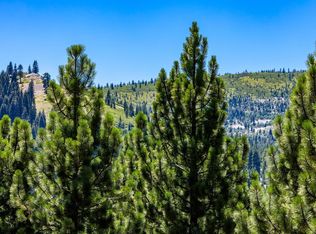 12379 Stockholm Way, Truckee, CA 96161