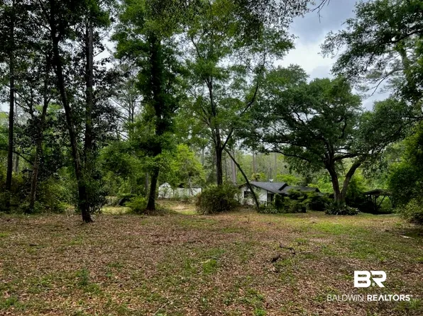 10755 McKenzie Rd, Fairhope, AL 36532