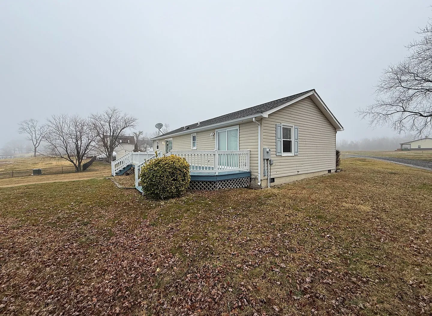 Waterfront Gem with amazing views! — Photo 2
