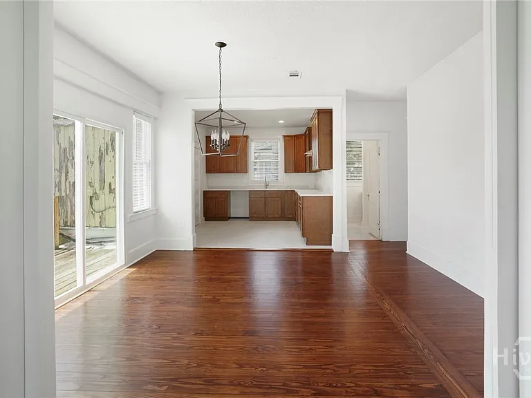 537 Maupas Ave #3 — Photo 9