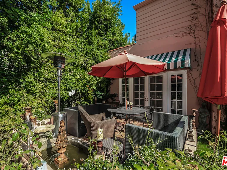 1367 N Beverly Dr — Photo 43