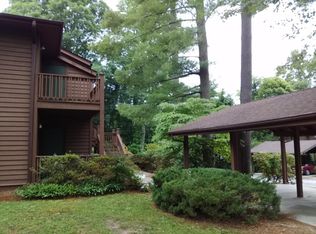 550 Courtwood Ln, Hendersonville, NC 28739