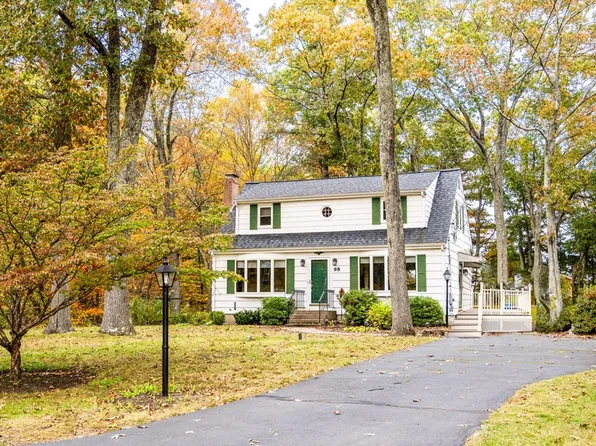 98 Phillips Ln, Wrentham, MA 02093