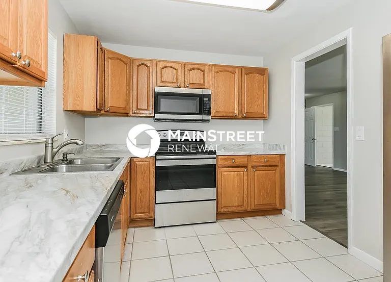 1660 Thoreau St — Photo 7