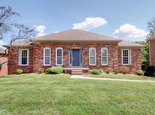 4015 Hurstbourne Woods Dr, Louisville, KY 40299