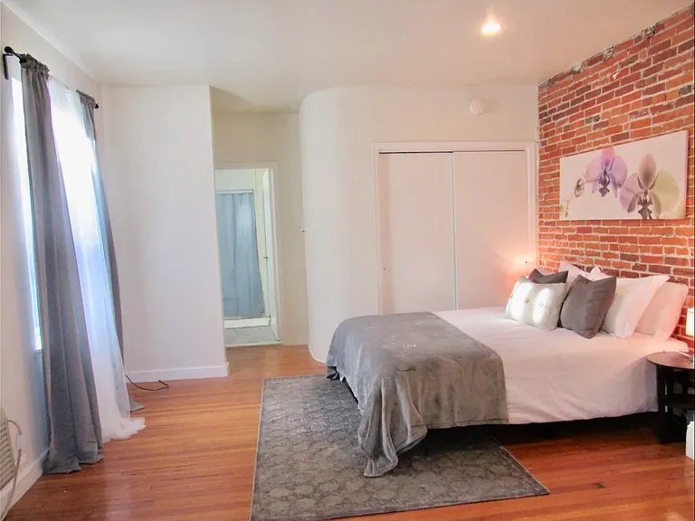 1734 Spruce St #2R — Photo 15