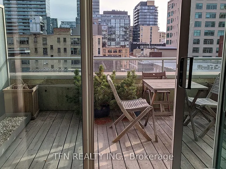 388 Richmond St W #704 — Photo 11