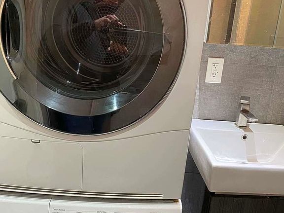 2nd image of 311 E 109th St APT 3E