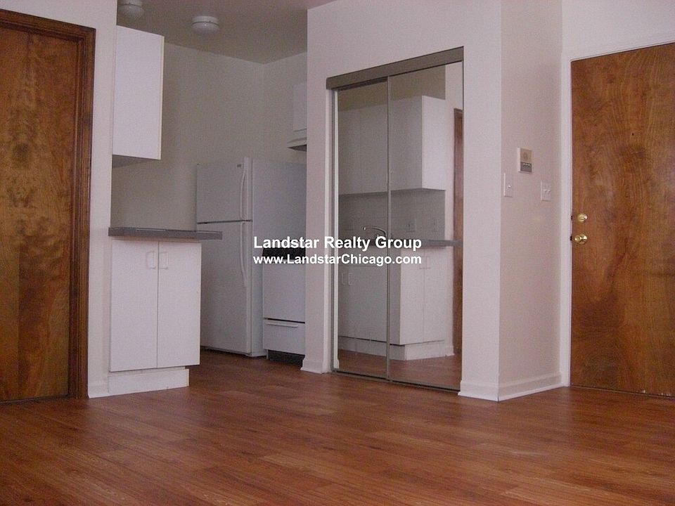 1st image of 4241 N Kenmore Ave Unit 109