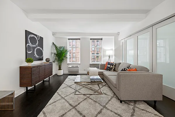 Rented by Compass | media 9