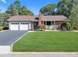 41 Landing Lane, Port Jefferson, NY 11777