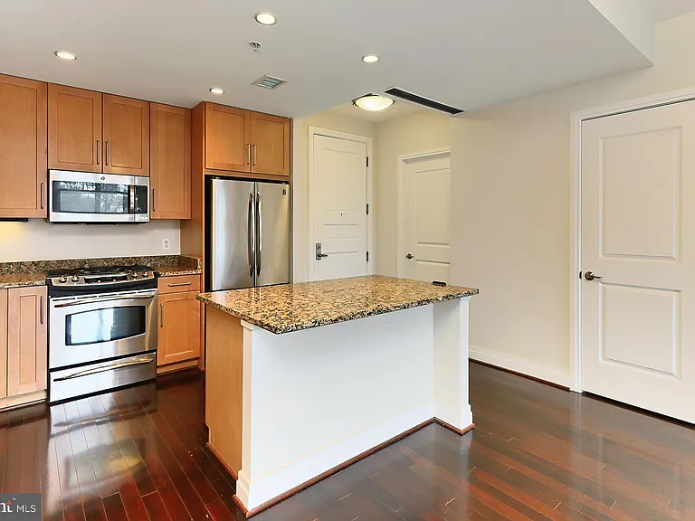 8220 Crestwood Heights Dr #302 — Photo 13