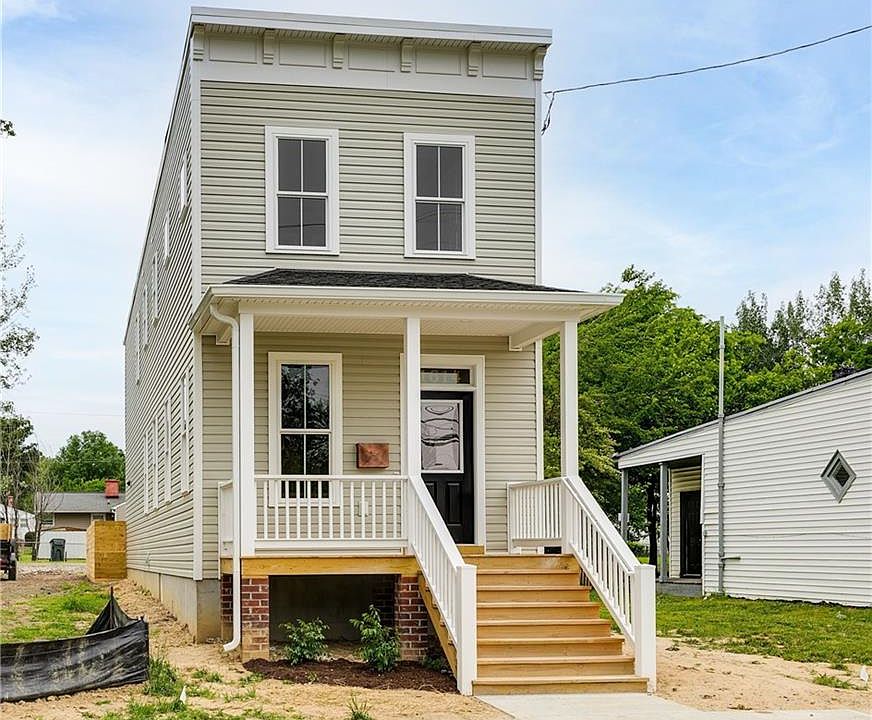 1st image of 1614 W 28th St