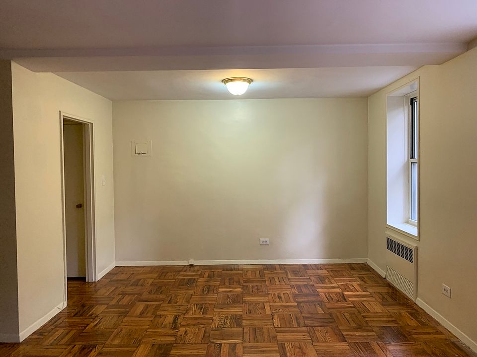 2nd image of 350 Lenox Rd #11