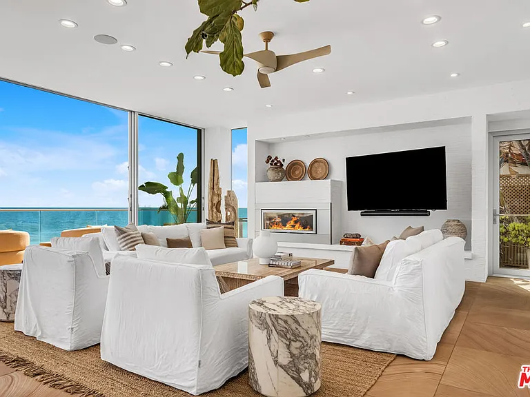 25102 Malibu Rd — Photo 8