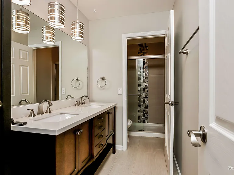 15027 Isleview Dr — Photo 8