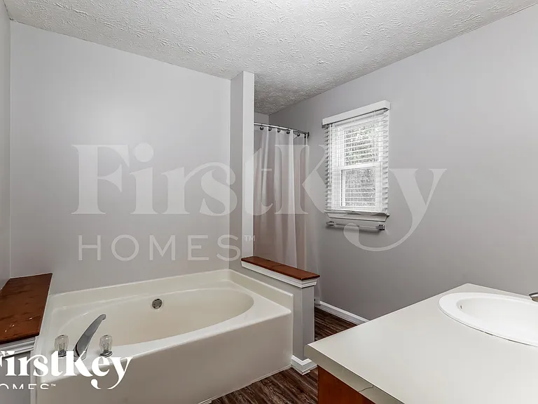 2097 Blackberry Cir — Photo 13