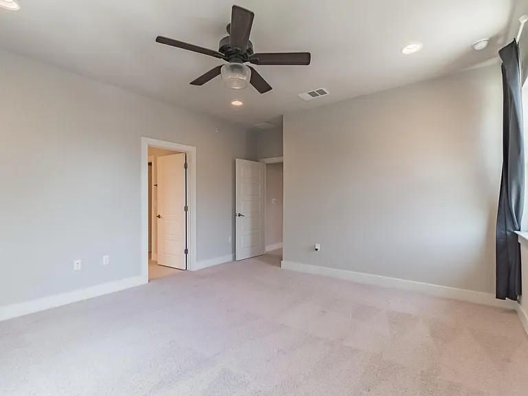 13800 Lyndhurst St #221 — Photo 21