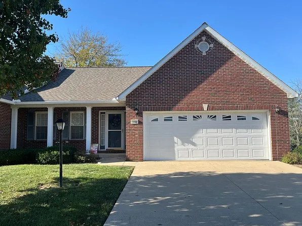 5230 Willis Ave, Godfrey, IL 62035