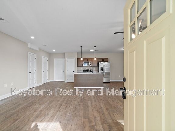 2nd image of 125 Roadrunner Ct
