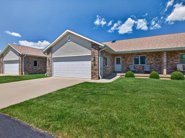 2453 Edgemont Ave, Waterloo, IA 50702