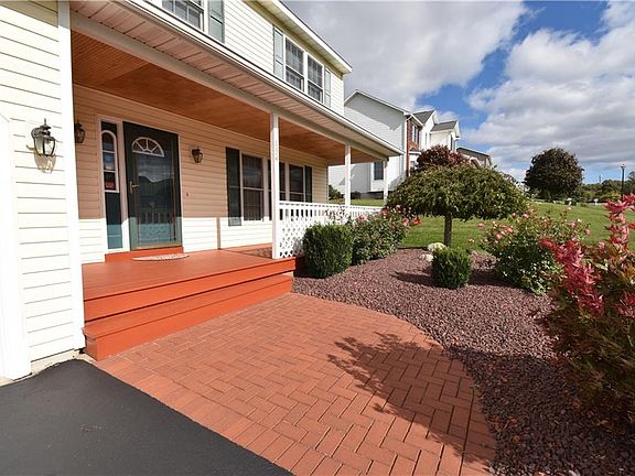 3rd image of 134 Blackstone Way