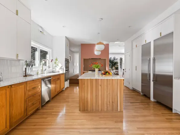 3795 Fredonia Dr, Los Angeles, CA 90068