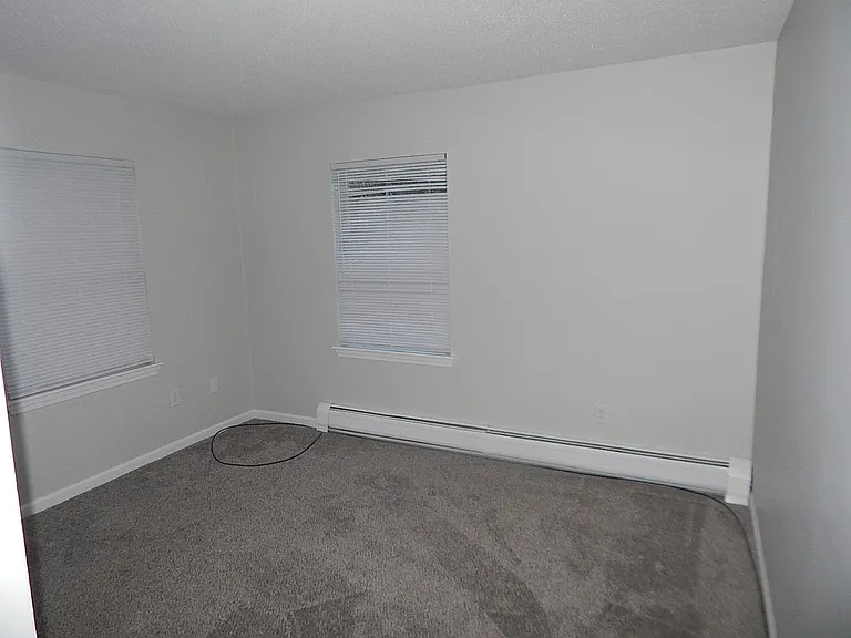 73 Husson Ave #D — Photo 7