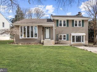 207 Maine Ave, Cherry Hill, NJ 08002