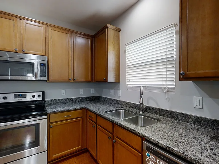 2711 Magnolia Tree Ln — Photo 5