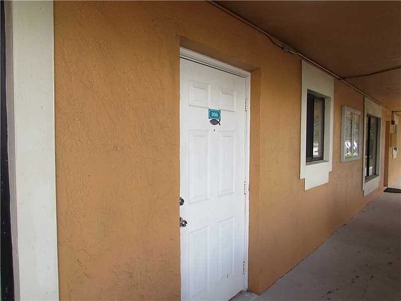 1st image of 6900 SW 39th St APT 106