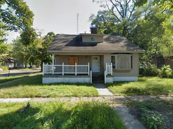 807 Lavette Ave, Benton Harbor, MI 49022