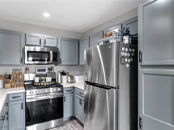 6674 Churnet Valley Ave, Las Vegas, NV 89139