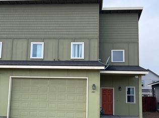 261 NW 29th St, Redmond, OR 97756