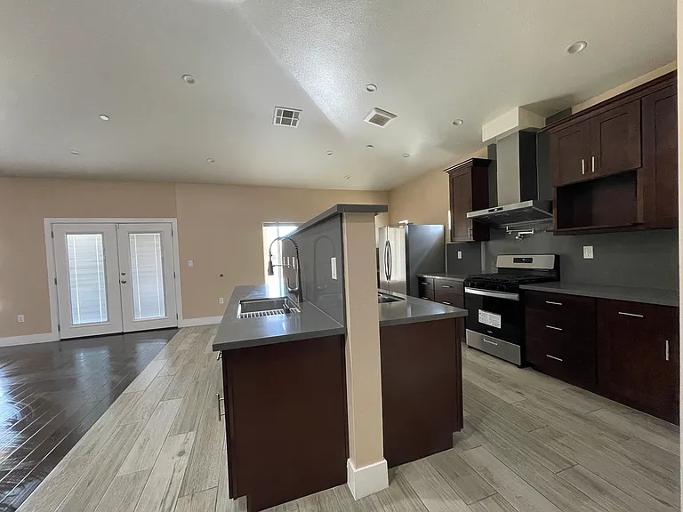 17515 Live Oak St — Photo 21