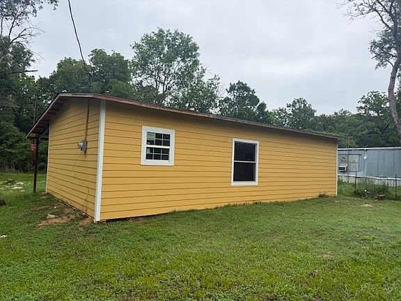 2nd image of 104 N Oak Tree Rd