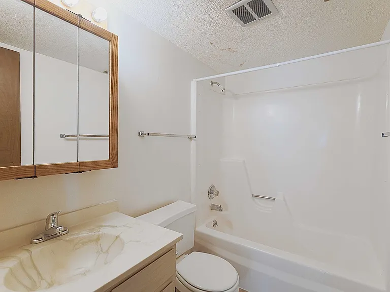 1728 S 14th St #5 — Photo 9