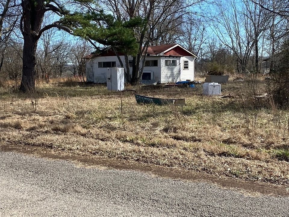 2nd image of 20327 E Willis Rd