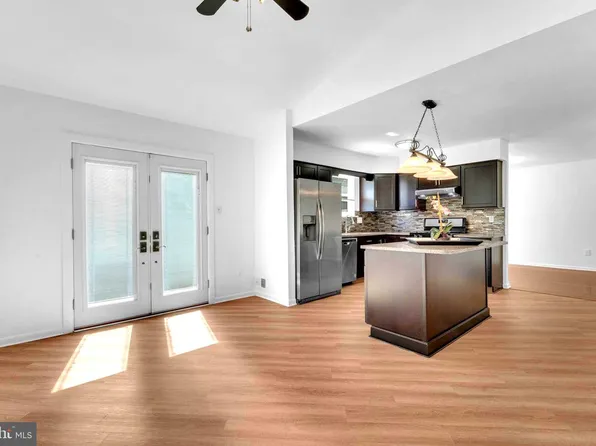 14 Jacamar Dr, Voorhees, NJ 08043