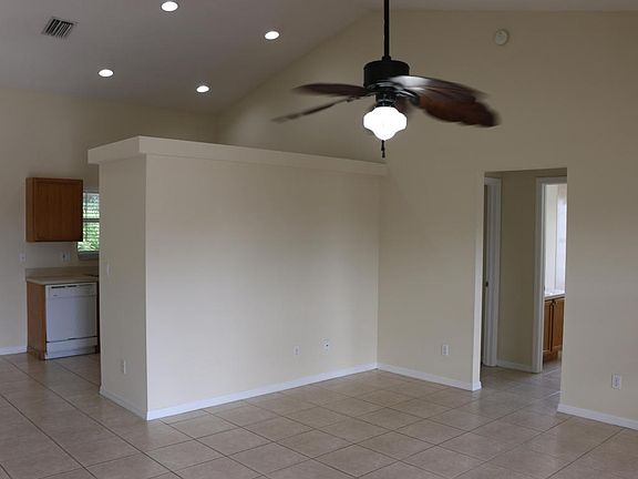 3rd image of 3118 SW Dimattia St