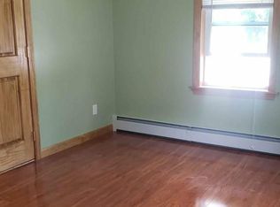 28 Grant St FLOOR 2, Taunton, MA 02780