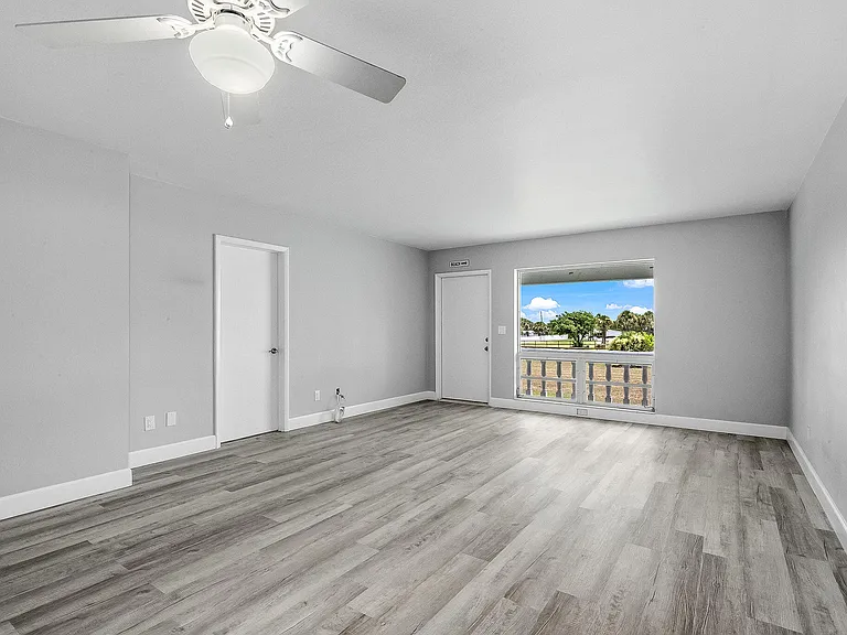 2186 Highway A1A #B7-unit B7 — Photo 7
