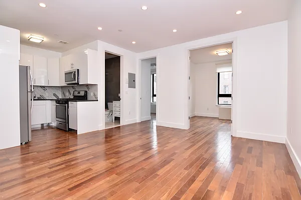 Rented by Bohemia Realty Group | media 12