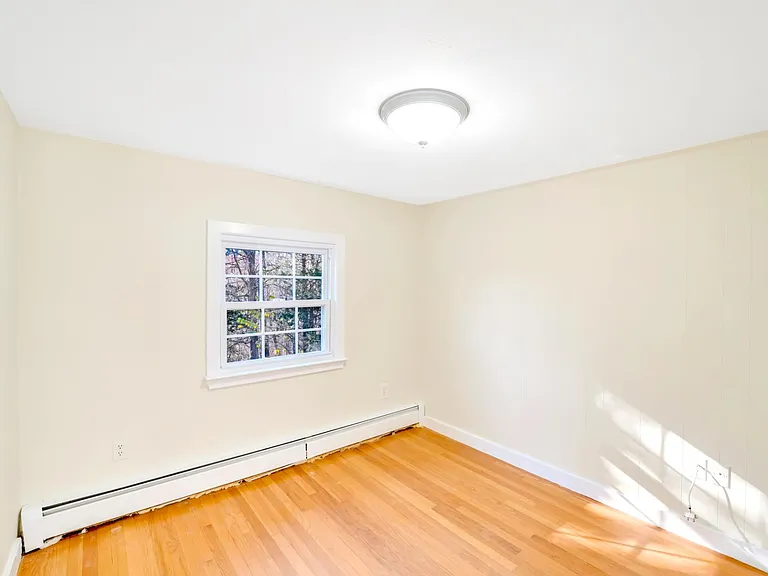 443 Benson Rd — Photo 8