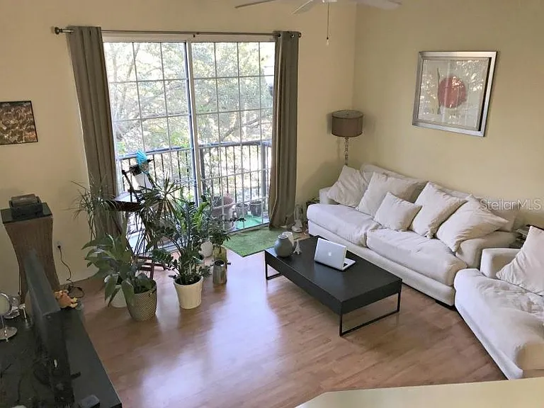 105 S Sherrill St — Photo 4