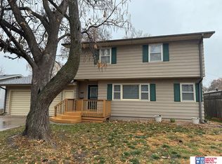 910 N 16th St, Beatrice, NE 68310