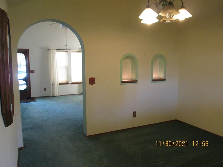 527 N Washington St — Photo 6