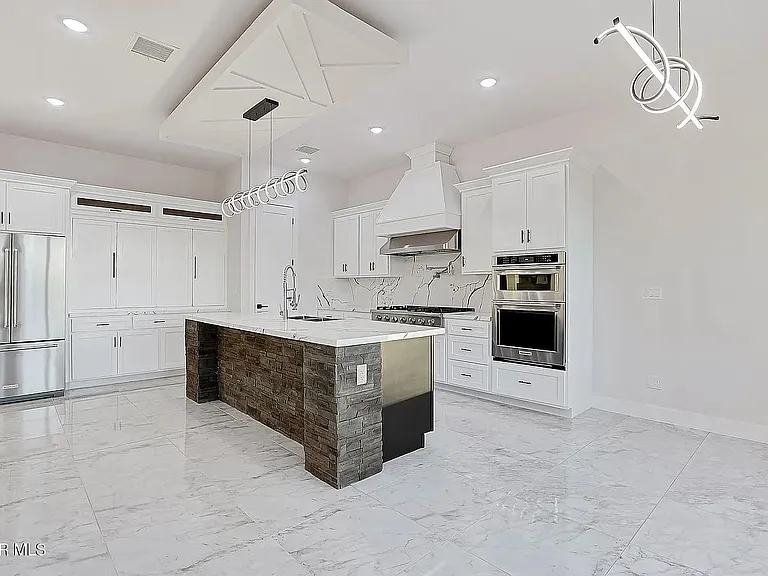 5696 Rio Bonito Cir — Photo 11