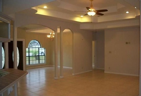 3rd image of 3237 Noble Dr